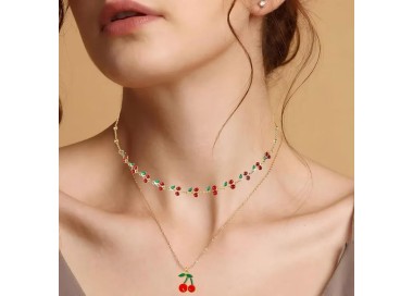 collier en forme de cerise mignon